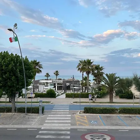 Nuovo In Prima Fila Mare Apartment