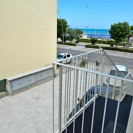 Nuovo In Prima Fila Mare *